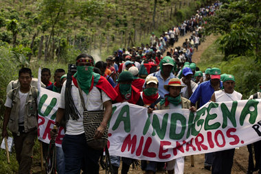 Demonstranten auf der Panamericana unterwegs von Cauca nach Cali