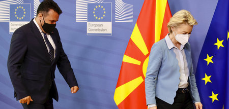 Zoran Zaev (l.), Ministerpräsident von Nordmazedonien, und Ursul