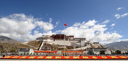 Bestandteile des Tibet-Abkommens sind administrative Autonomie u...