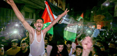 Nach Inkrafttreten der Waffenruhe feierten in Gaza Tausende Palä...