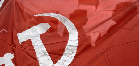 Auch an diesem Wochenende vorne mit dabei: Kommunisten protestie...