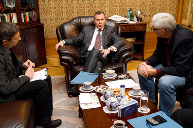 Vladimir Kotenev im jW-Gespräch in der russischen Botschaft in B...