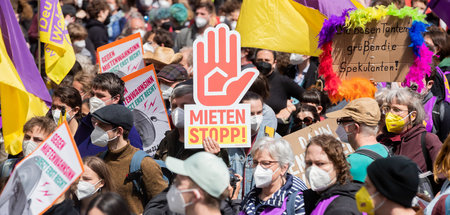Massenproteste regen sich: Von steigenden Mieten ist die absolut...