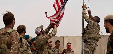 Übergabezeremonie der US-Armee an afghanische Streitkräfte im Ca...