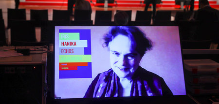 Was sagt man dazu? Iris Hanika kann’s kaum fassen