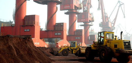 China, das 60 Prozent des globalen Outputs an seltenen Erden för...