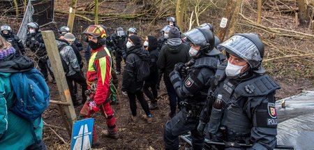 Das Vorgehen der Polizei im besetzten Waldstück war Gegenstand v...