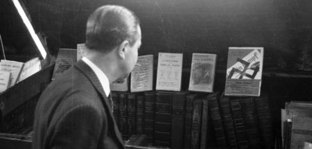 Warum die Zeitverschwendung? Verkaufsschlager Hitler (Paris, 194...