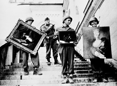1945 beschlagnahmen US-amerikanische Befreier geraubten jüdische... 1945 beschlagnahmen US-amerikanische Befreier geraubten jüdische...