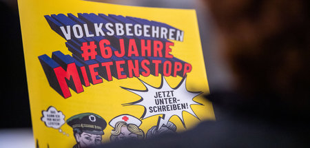 Hashtag mit klarer Aktionsforderung, für die man auch noch unter...