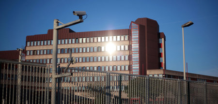 Geheimdienste dürfen künftig private Computer oder Telefone anza...
