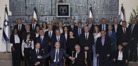 Sich selbst als »Regierung des Wandels« bezeichnendes neues Kabi...