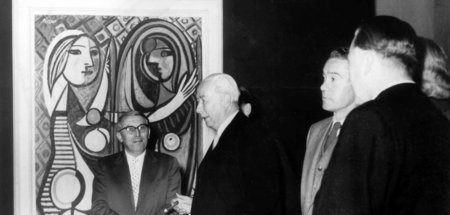 Documenta-Initiator Arnold Bode (l.) im Gespräch mit dem damalig...