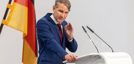 Thüringens AfD-Fraktionsvorsitzender Björn Höcke wird mit dem Ps...