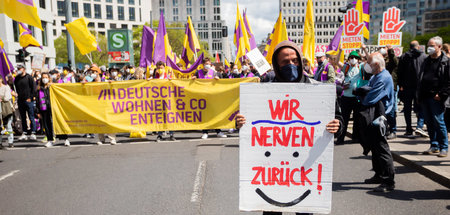 Demonstration der Initiative »Deutsche Wohnen und Co. enteignen«...