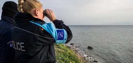 Die »Grenzschutzagentur« Frontex verhindert Einreise von Migrant...