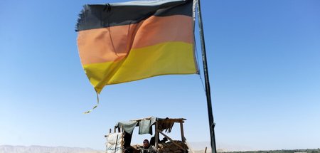Nach vielen Jahren der westlichen Besatzung ist der Kriegseinsat... Nach vielen Jahren der westlichen Besatzung ist der Kriegseinsat...