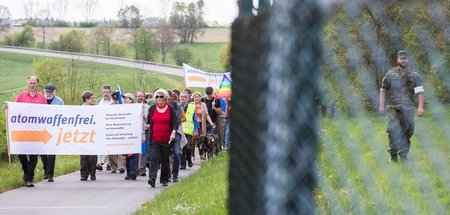 Büchel, 21. April 2014: Ostermarsch gegen die US-Atombomben im B...