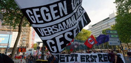 Demonstration_gegen_69982005.jpg