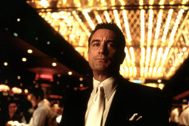 Sam »Ace« Rothstein (Robert De Niro) hat in seinem Casino alles ... Sam »Ace« Rothstein (Robert De Niro) hat in seinem Casino alles ...
