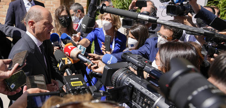 Der BRD-Bundesfinanzminister behauptet, die steuerliche Neuregel...