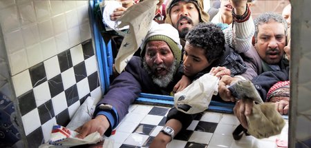 Nahrungsmittelverteilung: Krieg und Hunger setzten und setzen be...