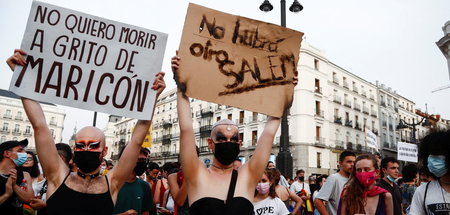 In Madrid demonstrierten nach der tödlichen schwulenfeindlichen ...