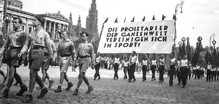 Opening_march_1931_Vienna.JPG