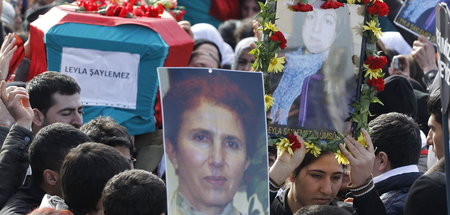Funeral_ceremony_for_33302084.jpg