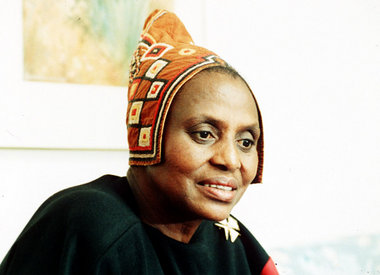 Miriam Makeba trat 1987 zur 750-Jahr-Feier in Ostberlin auf und ...