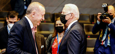 Der türkische Präsident Recep Tayyip Erdogan mit US-Präsident Jo...