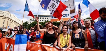 Die Faschisten von Les Patriotes am Sonnabend in Paris