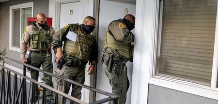 Auch in der Pandemie kennt die US-Regierung kein Pardon: Zwangsr...
