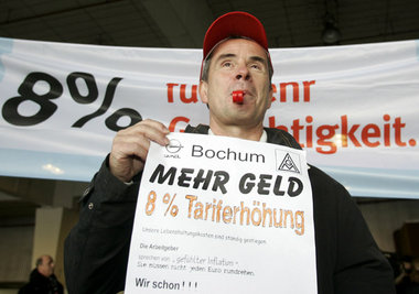 Warnstreik in Bochum. Wenn die geforderte Nullrunde durchkommt, ...