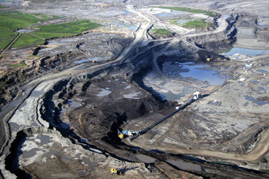 »Weniger als zwei Prozent des globalen Bedarfs«: Teersand-Mine i... »Weniger als zwei Prozent des globalen Bedarfs«: Teersand-Mine i...