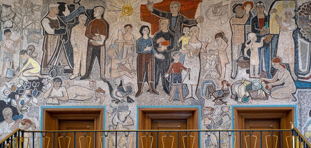 Lob des Plans: Walter Womackas Mosaik »Unser neues Leben« im Rat... Lob des Plans: Walter Womackas Mosaik »Unser neues Leben« im Rat...