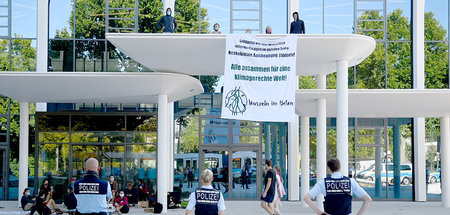 Protest der Klimaaktivisten an der Konzernzentrale in Heidelberg...