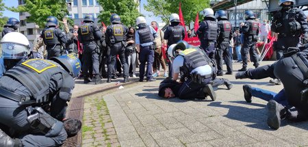 Polizeieinsatz während der Engels-Demo am Wochenende in Wupperta...