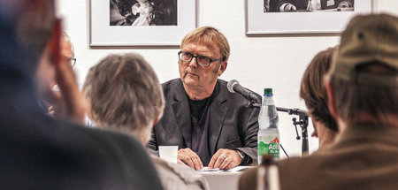 Alles, was bleibt: Gerd Schumann diskutiert 2015 in der jW-Laden...