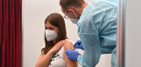 Impfkommission empfiehlt Corona-Schutzimpfung für Zwölf- bis 17j...