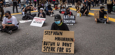 Auch auf den Straßen Kuala Lumpurs wurde der Rücktritt von Muhyi...