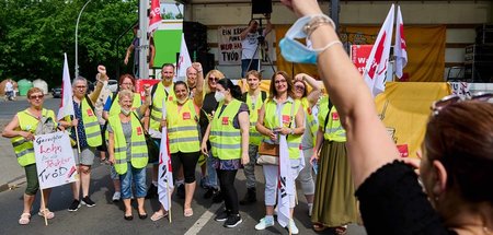 Die aktuelle Auseinandersetzung vereinigt die Beschäftigten alle...