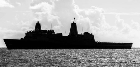 Das amphibische Transportschiff »USS John P. Murtha LPD 26« im P...