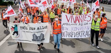 Boillot210629_VivantesStreikDemo09 Kopie.jpg