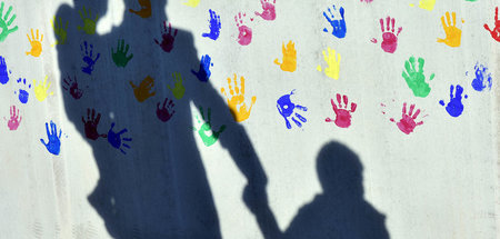 Bemalte Wand eines Kindergartens in München