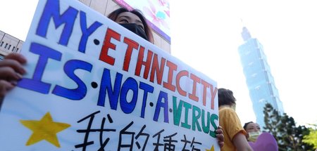 Weil das Coronavirus aus China komme, wurden weltweit als asiati... Weil das Coronavirus aus China komme, wurden weltweit als asiati...