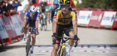 Humor ist, wenn man trotzdem lacht: Primoz Roglic liegt auch mal...