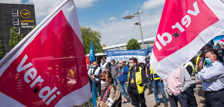 Bezahlen statt klatschen: Die »Arbeitgeber« der Länder müssen Ge... Bezahlen statt klatschen: Die »Arbeitgeber« der Länder müssen Ge...