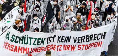 Breite Allianz gegen die CDU-geführte Landesregierung: Demonstra...