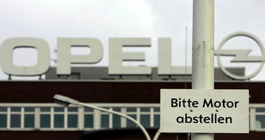 Opel-Hauptsitz Rüsselsheim – Hoffen, daß es  nur vorübergehend i...